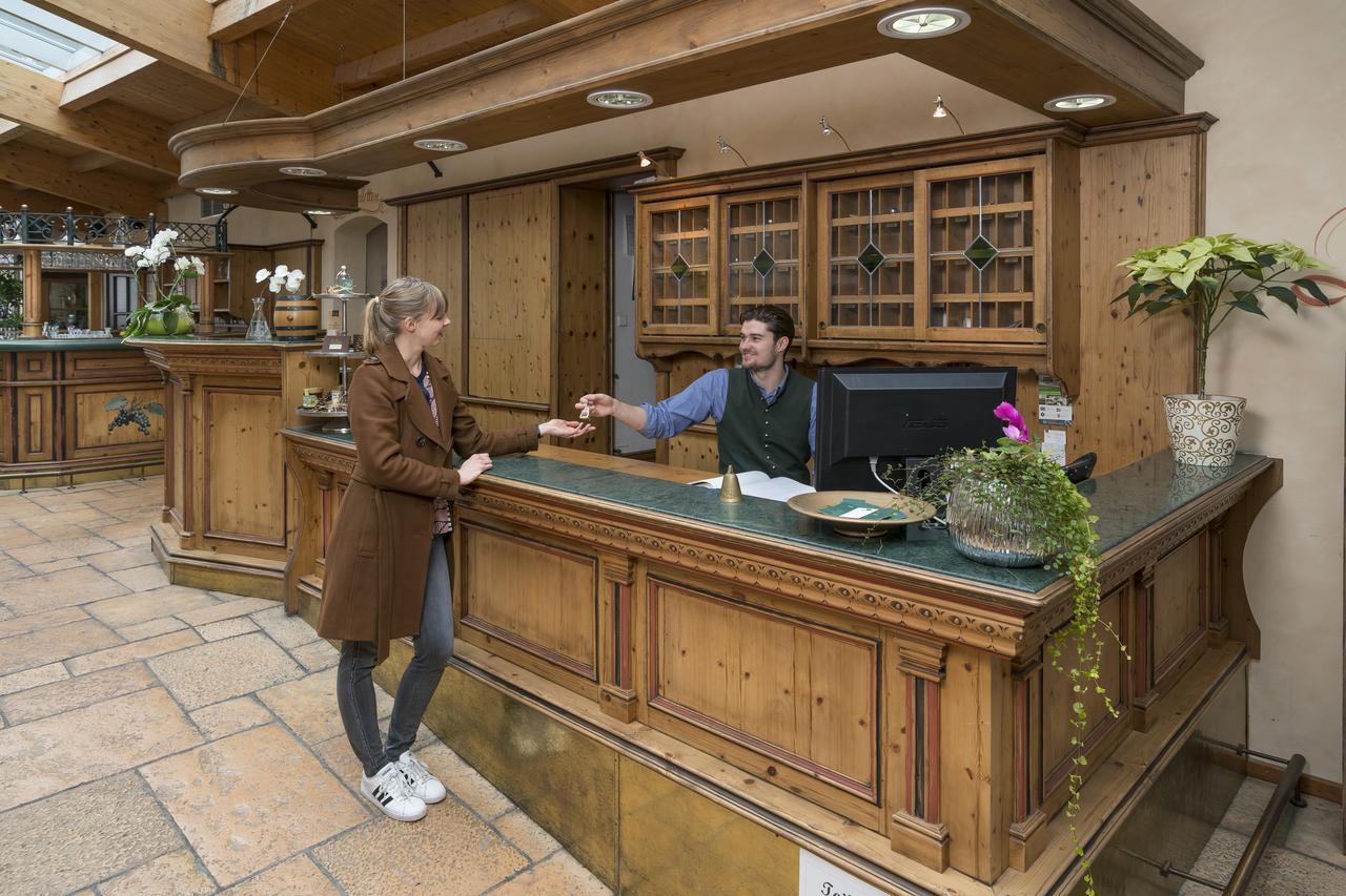 Hotel Krone Nellingen Bagian luar foto
