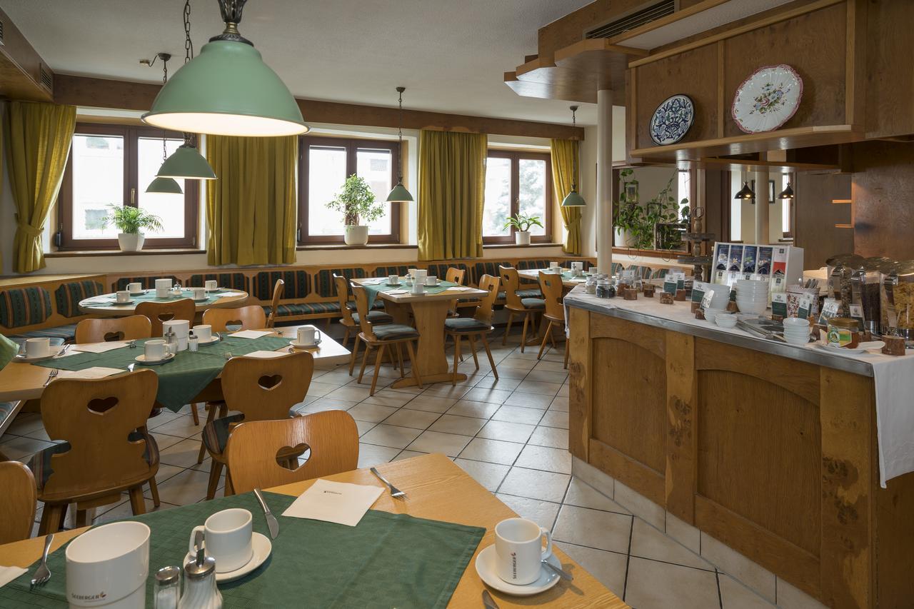 Hotel Krone Nellingen Bagian luar foto
