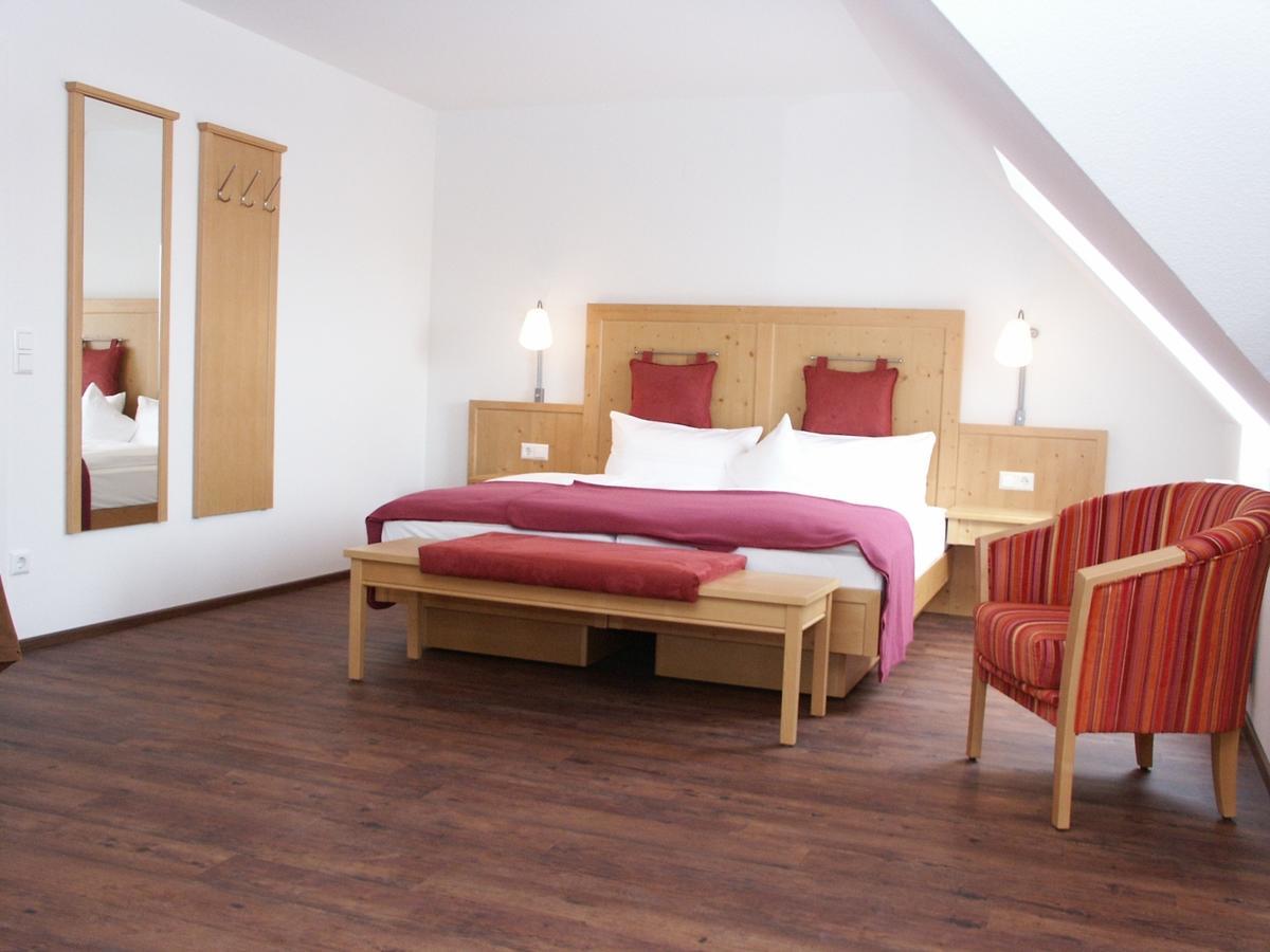 Hotel Krone Nellingen Bagian luar foto